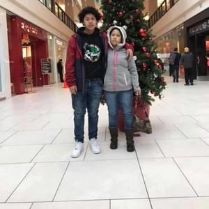 Meet your Posher, Emmanuel